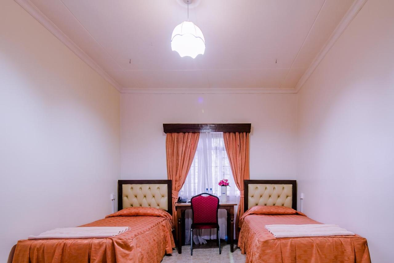 Chak Guesthouse & Conference Center Nairobi Esterno foto
