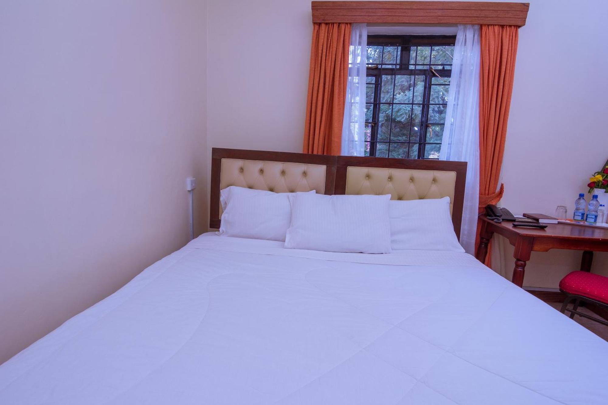 Chak Guesthouse & Conference Center Nairobi Esterno foto