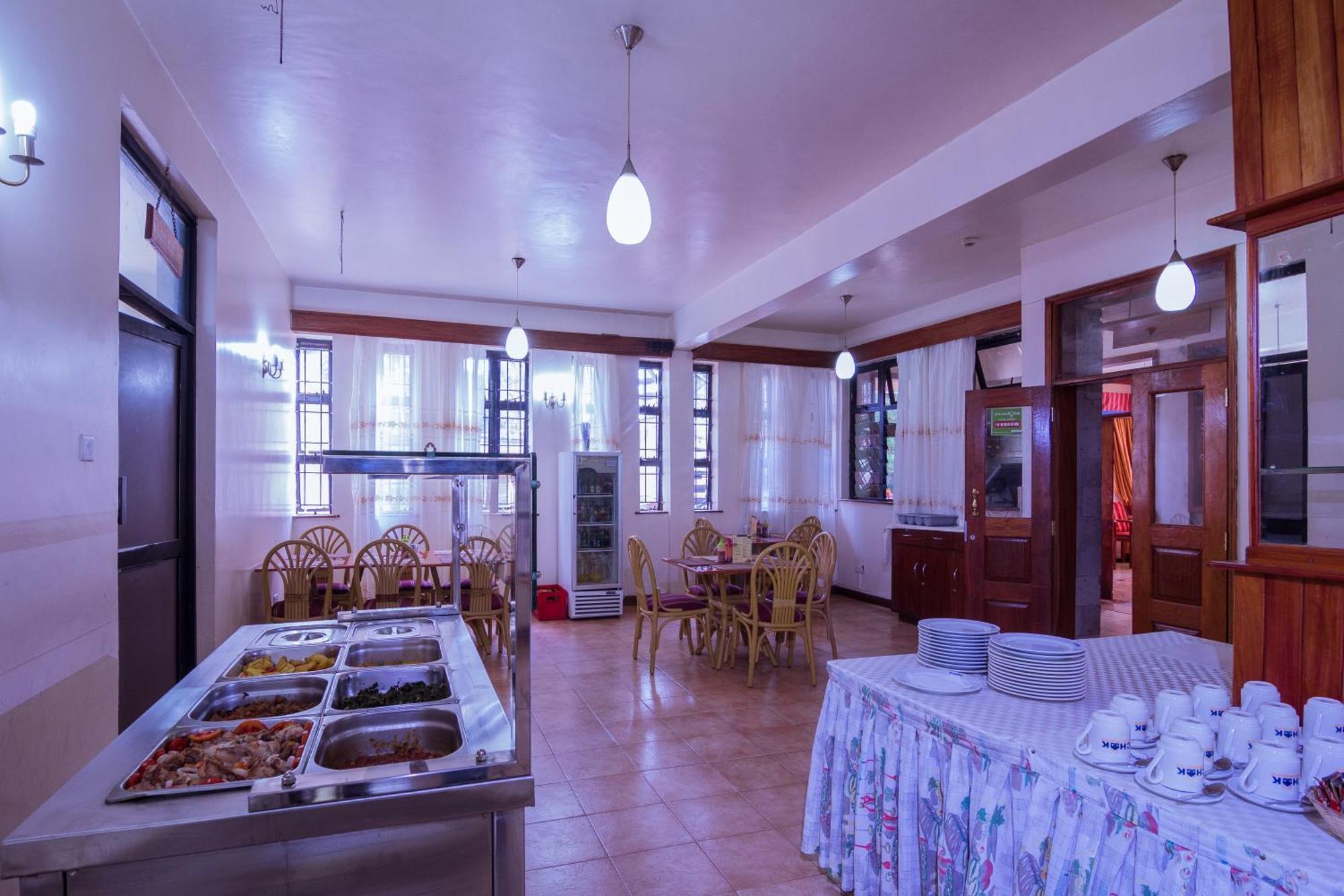 Chak Guesthouse & Conference Center Nairobi Esterno foto