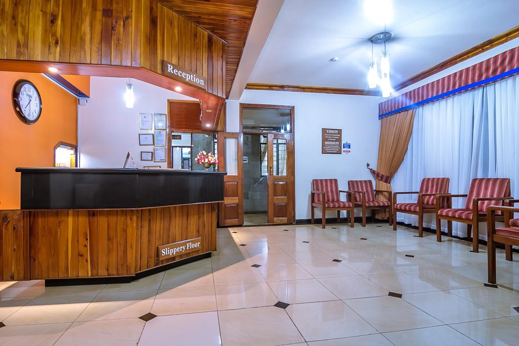 Chak Guesthouse & Conference Center Nairobi Esterno foto